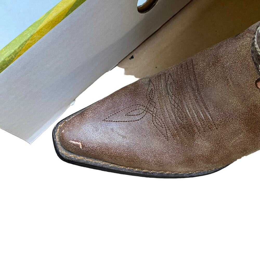 Durango Tan Heeled Boots with Colorful Patterns - Picture 8 of 16